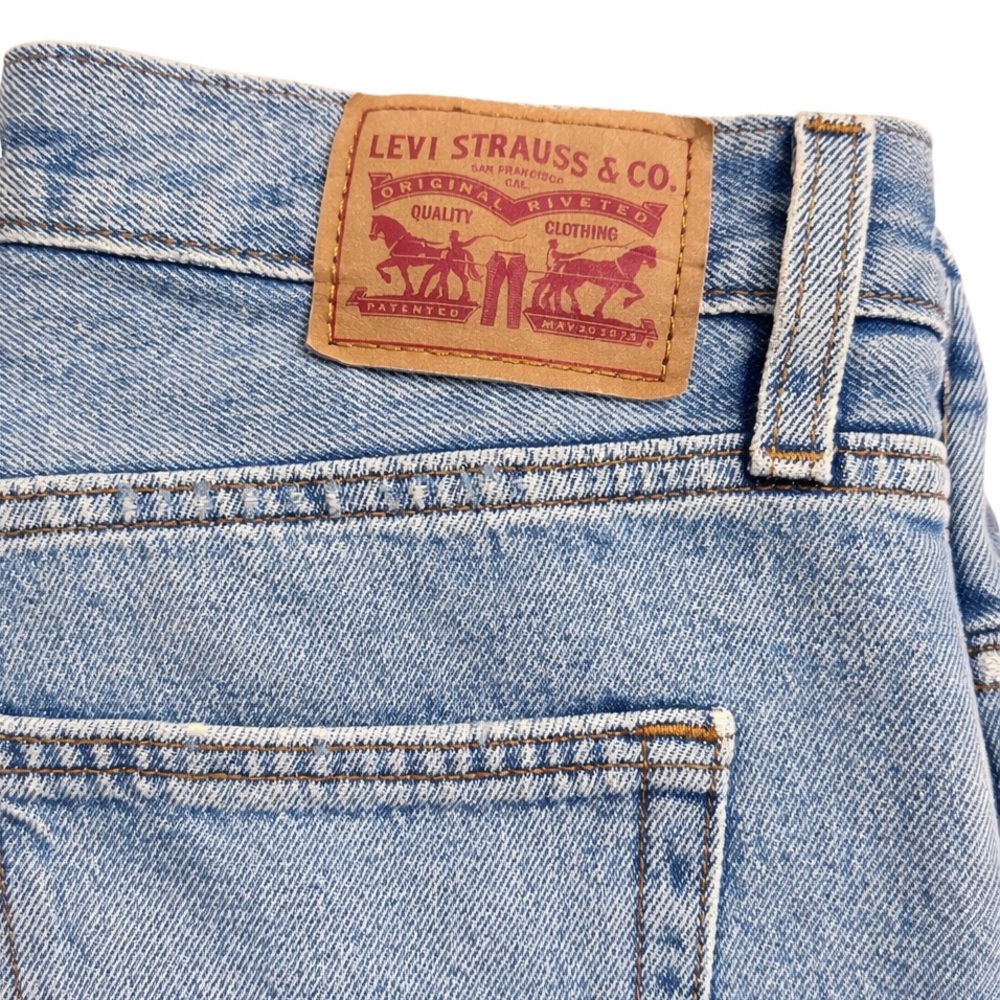 Levi’s 94 Baggy Jeans Size 28 Light Wash Distressed 90s Straight Leg - Picture 3 of 5